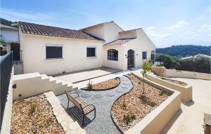 Maisons de vacances Gorgeous Home In Roquebrun : photos des chambres