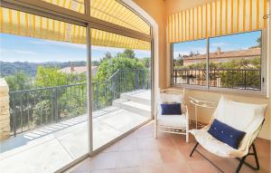 Maisons de vacances Gorgeous Home In Roquebrun : photos des chambres