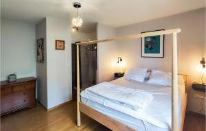Maisons de vacances Gorgeous Home In Roquebrun : photos des chambres