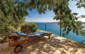 2 Bedroom Beautiful Apartment In Vlasici 