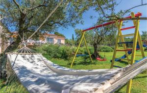 4 Bedroom Nice Home In Buje 