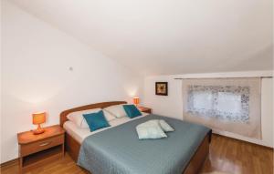 Stunning Apartment In Fazana With House Sea View 