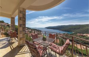 Two-Bedroom Apartment In Rabac