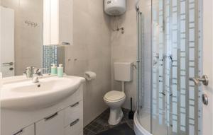 Cozy Apartment In Porec With Wifi 