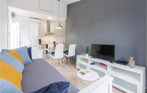 Cozy Apartment In Porec With Wifi 