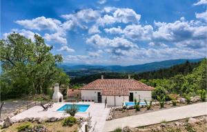 Gorgeous Home In Buzet 