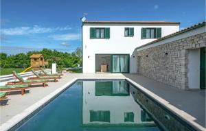 Stunning Home In Krnica 
