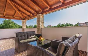 Holiday Home Svetvincenat With Outdoor Swimming Pool 207