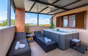 Lovely Home In Pridraga