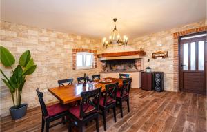 Lovely Home In Pridraga