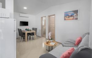 Beautiful Home In Banjole With Kitchen 