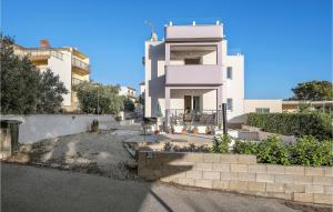 Cozy Home In Primosten With Wifi