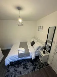 Private Room - Ensuite Bathroom - Free Parking - Erdington