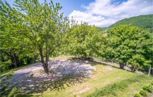 4 Bedroom Nice Home In Ivancici