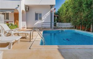 1 Bedroom Amazing Apartment In Fazana 