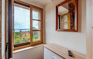 2 Bedroom Awesome Home In Orebic