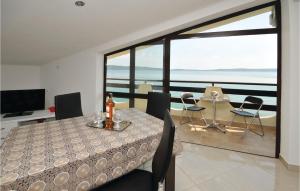 Two-Bedroom Apartment Kastel Kambelovac With Sea View 02