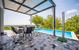 4 Bedroom Nice Home In Ivancici