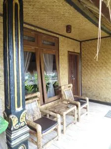 Bulan Bungalows and Cafe - Kotaraja