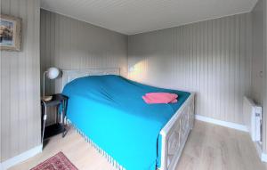 Maisons de vacances Nice Home In Etigny With Wifi : photos des chambres