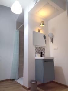 Appartements Appartement calme neuf equipe : photos des chambres