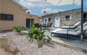 3 Bedroom Lovely Home In Labin