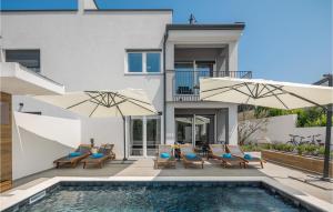 4 Bedroom Stunning Home In Nova Vas