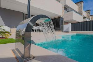 Luxueuze villa met eigen verwarmd zwembad