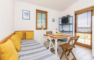 One-Bedroom Apartment In Maslenica