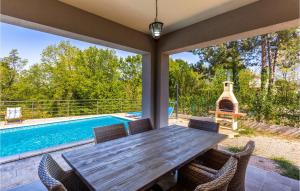 Beautiful Home In Gostinjac With Wifi 