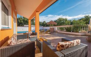2 Bedroom Stunning Home In Betiga 