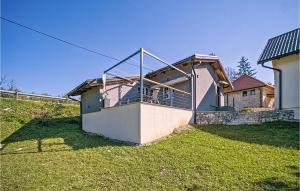 Nice Home In Licka Jesenica With Sauna