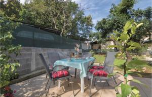 Gorgeous Apartment In Betiga With Kitchen 