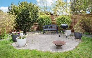 Two-Bedroom Holiday Home In Dronningmolle