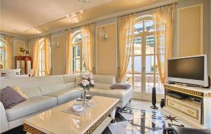 Stunning Home In Porec With Wifi