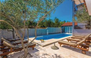 Awesome Home In Pridraga