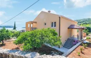 Nice Apartment In Molunat With Wifi - Ðurinići