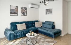 2 Bedroom Nice Home In Rascane