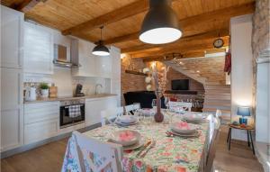 Awesome Home In Glavina Donja