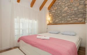 Awesome Home In Glavina Donja