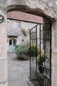Longbridge House