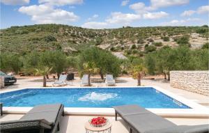 Stunning Home In Postira