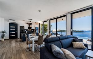 Cozy Home In Blato With House Sea View