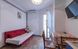 1 Bedroom Lovely Apartment In Rovinj 