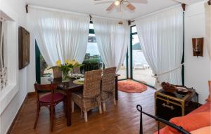 Gorgeous Apartment In Blace With Wifi 