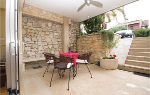 Lovely Apartment In Rovinj With Kitchen 