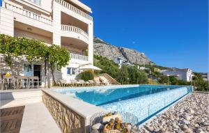 Cozy Home In Makarska With Sauna