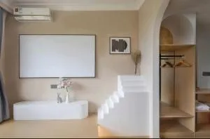 Luqishe Light Luxury Hotel - 桂林