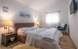 1 Bedroom Stunning Home In Marcana 