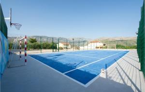 Cozy Apartment In Split With Kitchen